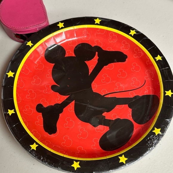 Disney Mickey Mouse party cake plates - Picture 10 of 11